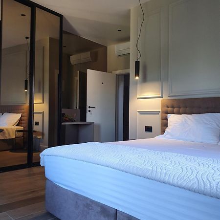 Dora Rooms And Studios Sutivan ภายนอก รูปภาพ